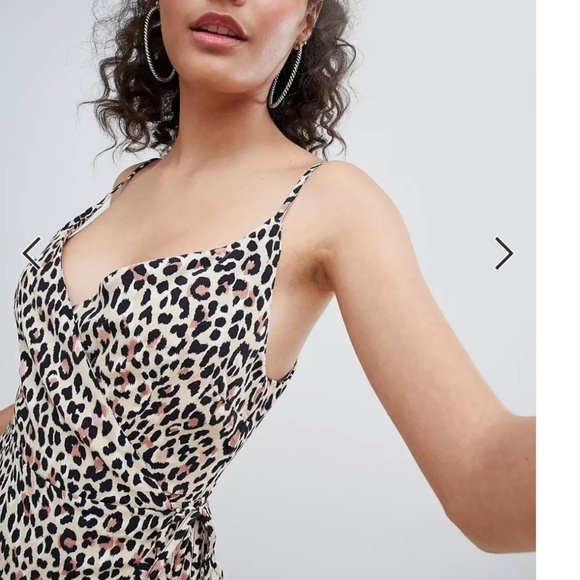 NWOT Bershka Printed Flowy Mini Dress Wrap Leopard Ruffle Size S - Picture 2 of 16